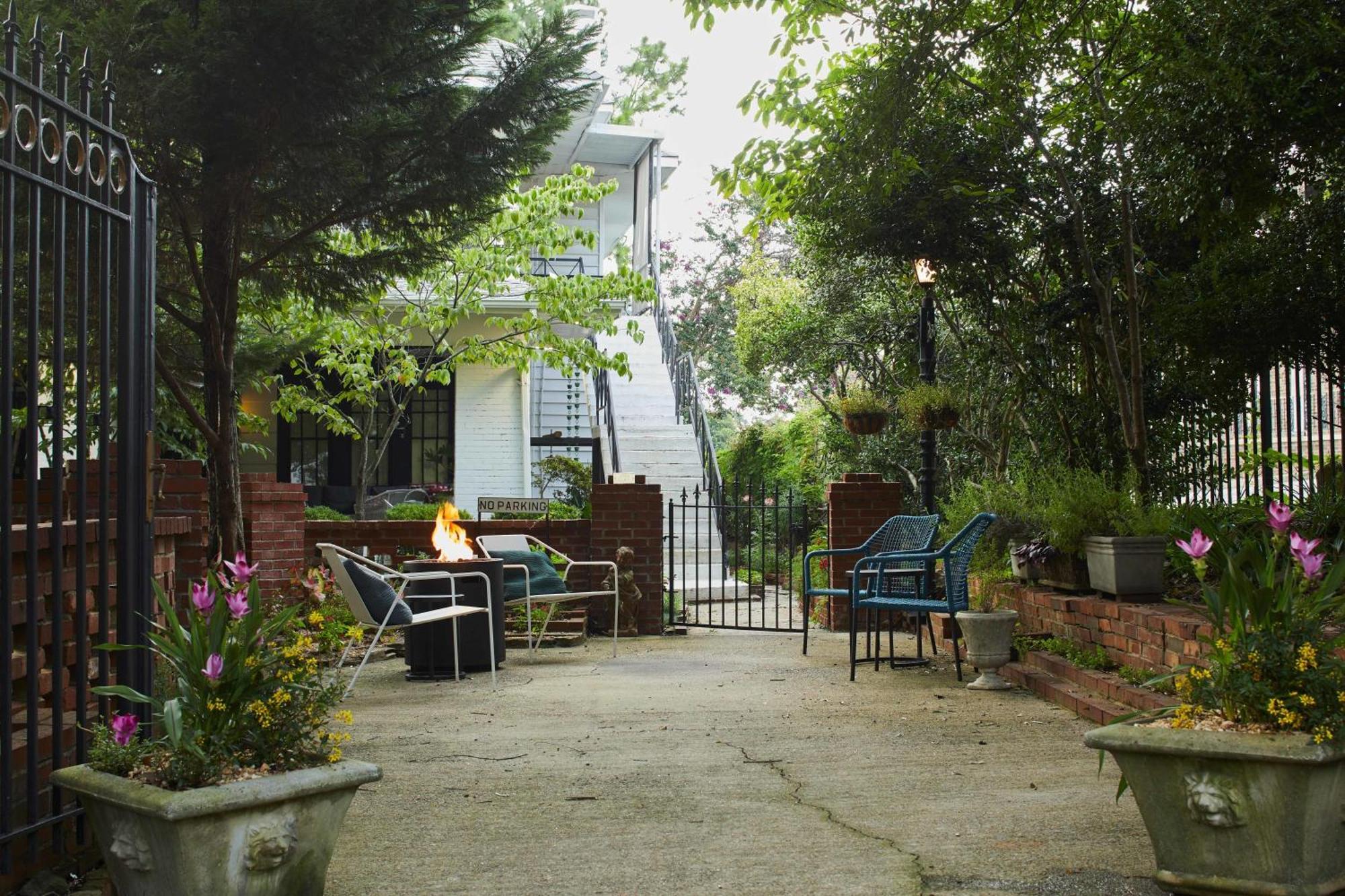 Apt2@Edenbrae - Walkable Southern Gothic Mansion Apartment Birmingham Exterior photo